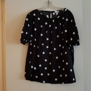 Black and white puffy sleeve blouse